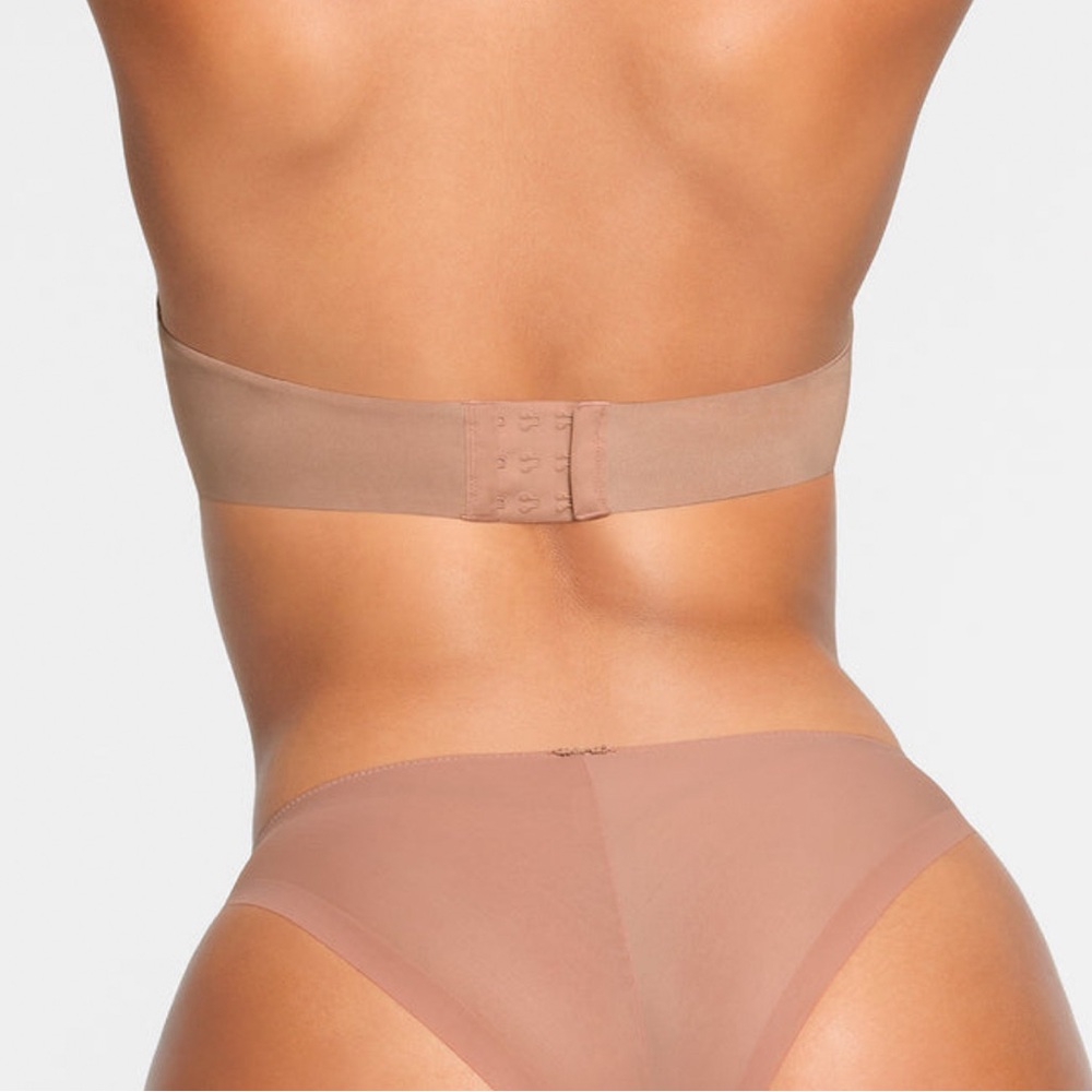 SKIMS NWOT Weightless Strapless Bra - Clay - Picture 4 of 4